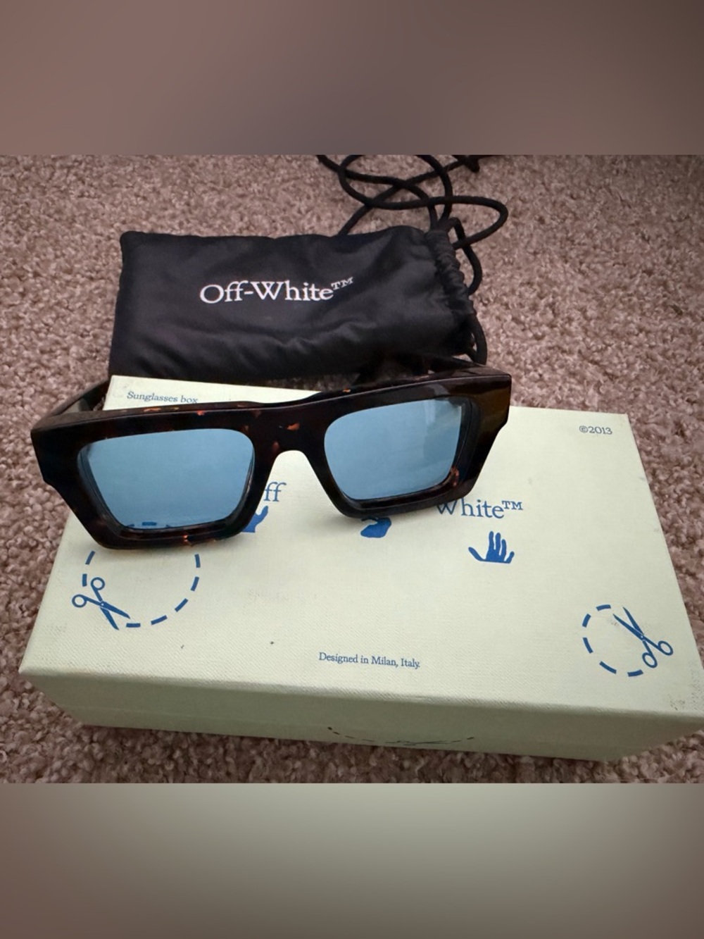 Unisex Off-White Tortoiseshell Sunglasses with Dark Blue Lenses